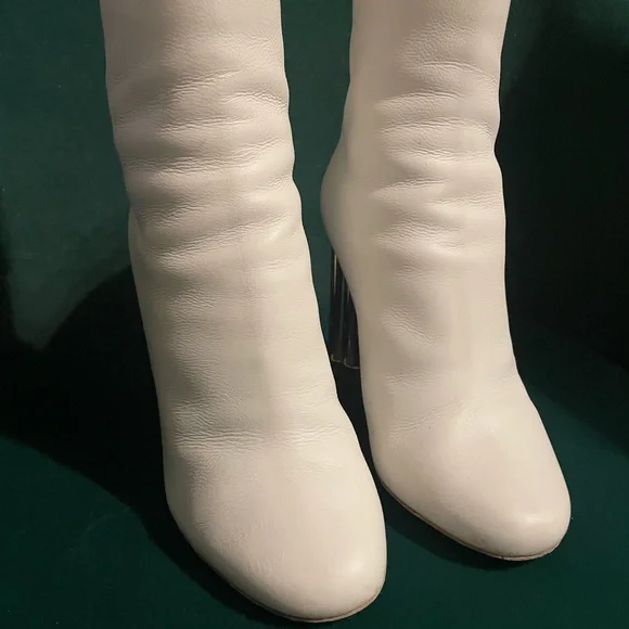 SALVATORE FERRAGAMO WHITE BOOTIES - Picture 3 of 7